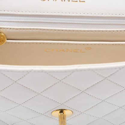 CHANEL Chain Shoulder Bag Mini Matelasse 18cm Lambskin White Single Flap Turnlock　Gold-Tone Hardware, Pre-Owned
