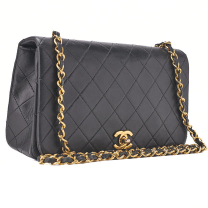 CHANEL Shoulder Bag Matelassé Lambskin Black Gold-Tone Hardware, Pre-Owned