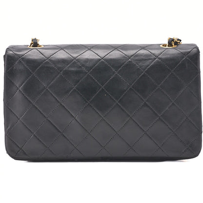 CHANEL Shoulder Bag Matelassé Lambskin Black Gold-Tone Hardware, Pre-Owned