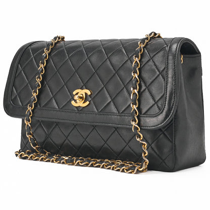 CHANEL Shoulder Bag Matelasse Design Flap Chain Shoulder Lambskin Black Gold-Tone Hardware, Pre-Owned