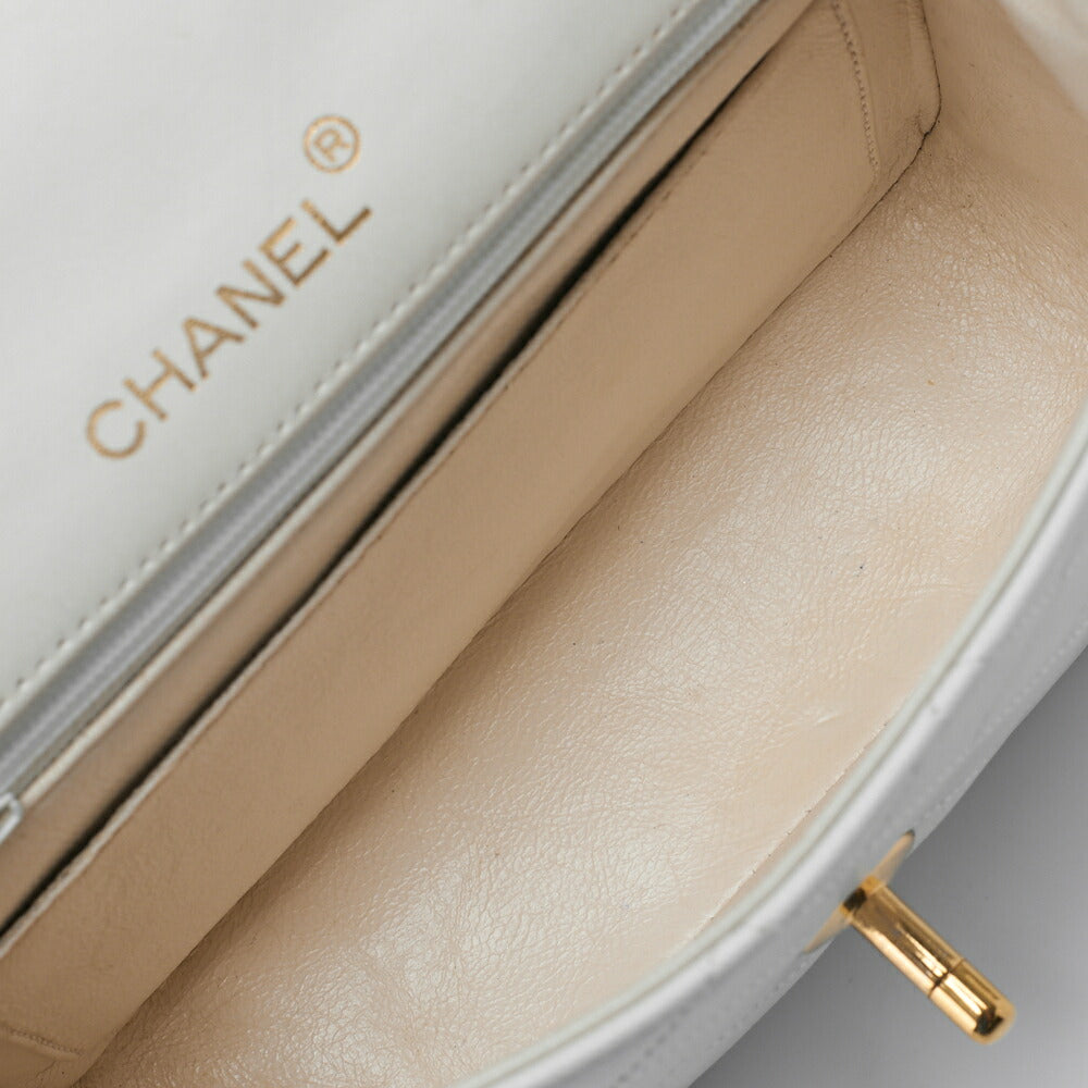 CHANEL Chain Shoulder Bag Mini Matrass? 18cm Lambskin White Single Flap Turnlock Gold-Tone Hardware, Pre-Owned