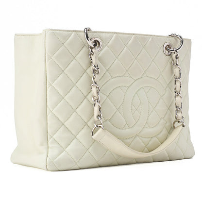 CHANEL Tote Bag  Matelasse Caviar Skin White Double Chain GST Silver-Tone Hardware, Pre-Owned