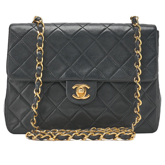 CHANEL Matelasse 20cm Turnlock Chain Shoulder Lambskin Black Gold-Tone Hardware, Pre-Owned
