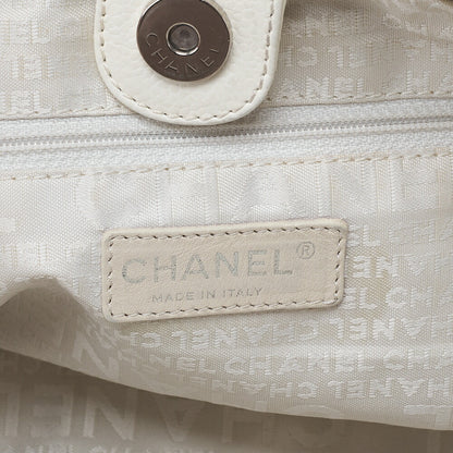 CHANEL Caviar Skin Shoulder Bag Braided Chain Tote Leather Coco Charm White Silver-Tone Hardware, Pre-Owned