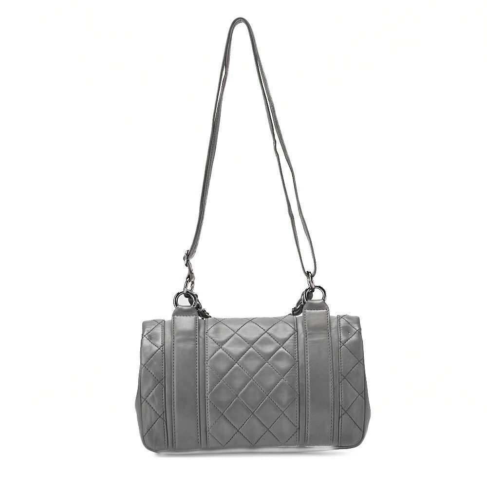 シャネル ラムスキン マトラッセ ダブルロック ショルダーバッグ グレー シルバー金具, 中古品
