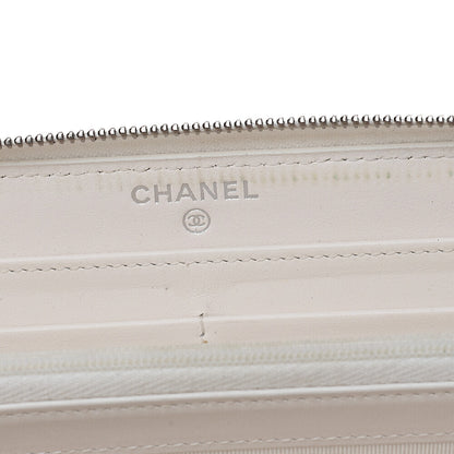 CHANEL Matelasse Round Long Wallet Caviar Skin White Silver-Tone Hardware, Pre-Owned