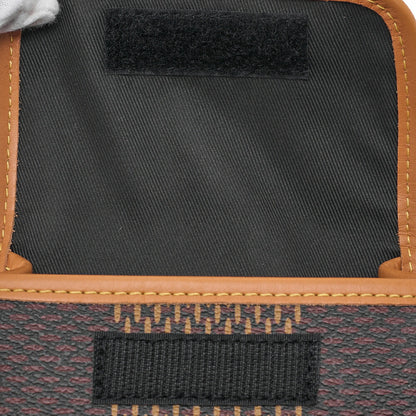 LOUIS VUITTON Louis Vuitton Damier Giant Amazon NIGO Collaboration Messenger N40357 Brown Black-Tone Hardware, Pre-Owned