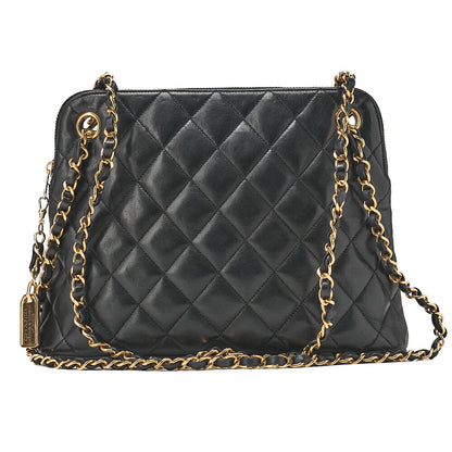 シャネル マトラッセ プレートチャーム チェーンショルダーバッグ ラムスキン 黒 ゴールド金具 中古