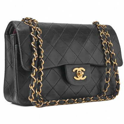 CHANEL チェーンショルダーバッグ マトラッセ23cm ダブルフラップ ラムスキン ブラック ゴールド金具, 中古品