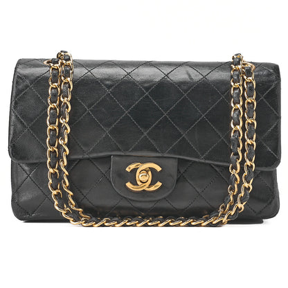 CHANEL チェーンショルダーバッグ マトラッセ23cm ダブルフラップ ラムスキン ブラック ゴールド金具, 中古品