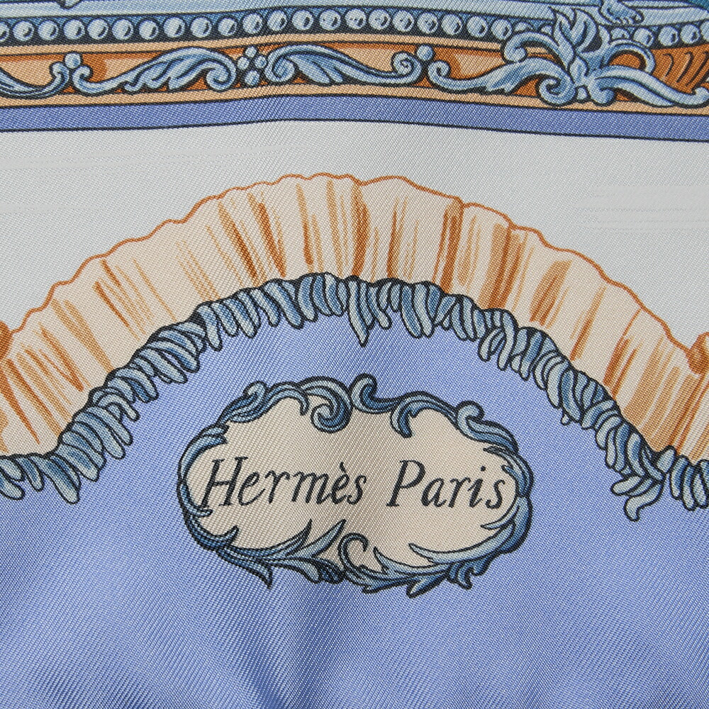 HERMES カレ90 トレノ エ グリサード スケートそり柄 スカーフ ライトブルー系 中古
