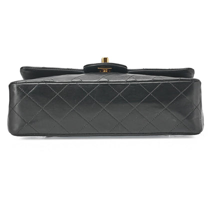 CHANEL チェーンショルダーバッグ マトラッセ23cm ダブルフラップ ラムスキン ブラック ゴールド金具, 中古品