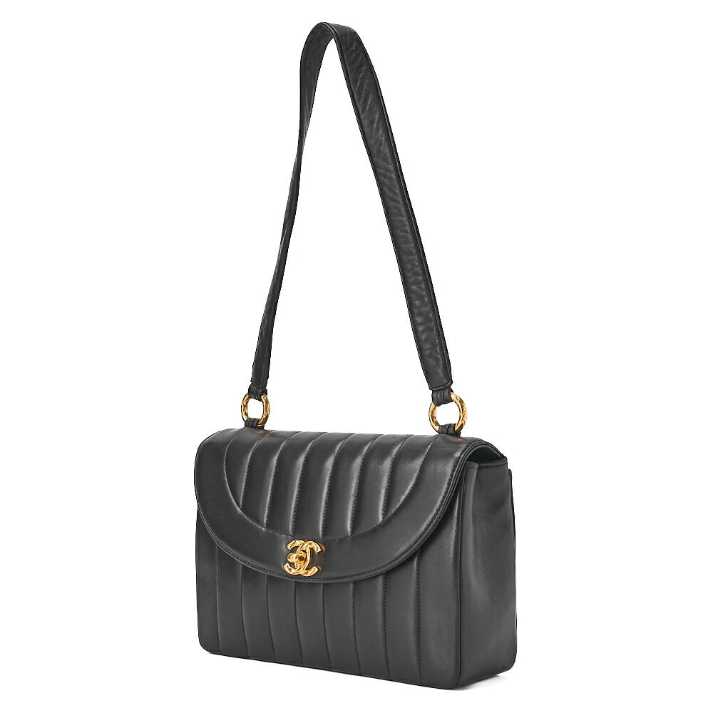 CHANEL マドモアゼル ラウンド フラップ ターンロック ショルダーバッグ ラムスキン ブラック ゴールド金具、中古品