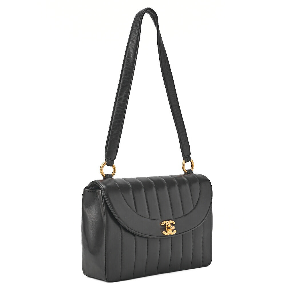 CHANEL マドモアゼル ラウンド フラップ ターンロック ショルダーバッグ ラムスキン ブラック ゴールド金具、中古品