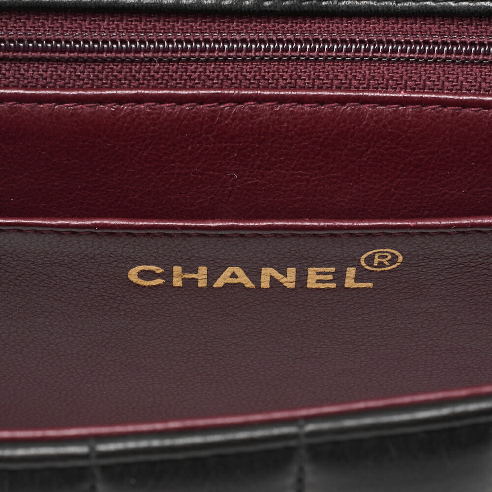 CHANEL マドモアゼル ラウンド フラップ ターンロック ショルダーバッグ ラムスキン ブラック ゴールド金具、中古品