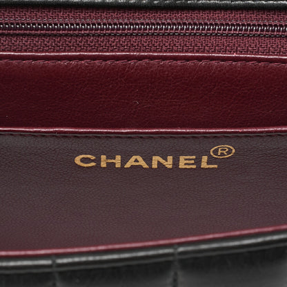 CHANEL マドモアゼル ラウンド フラップ ターンロック ショルダーバッグ ラムスキン ブラック ゴールド金具、中古品
