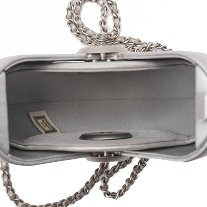 CHANEL ココマーク イブニング イン ジ エア チェーンショルダー ラムスキン シルバー シルバー金具 中古