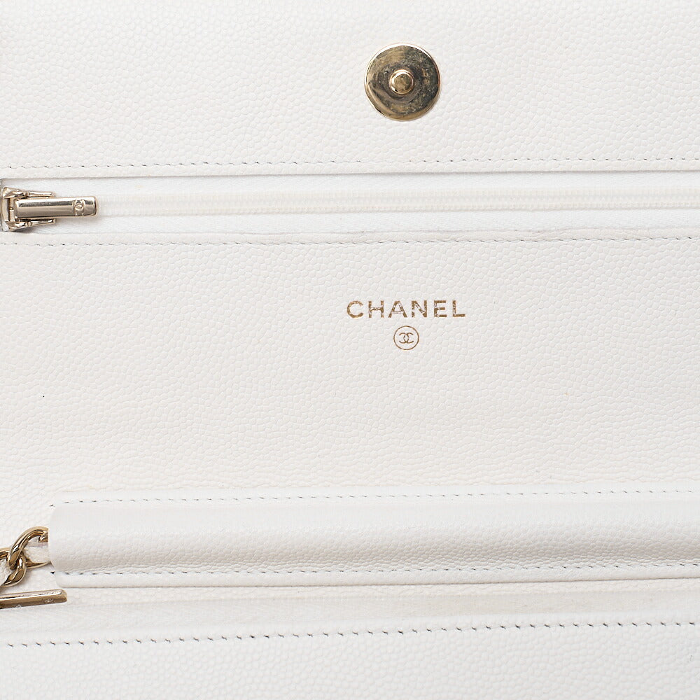 CHANEL マトラッセ チェーンウォレット キャビアスキン ホワイト ゴールド金具 中古品