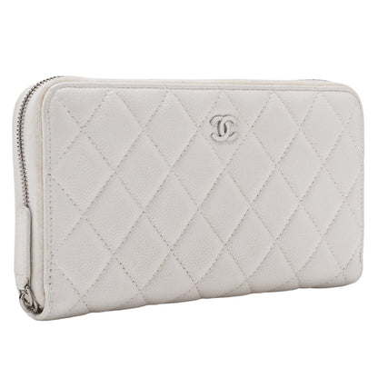 CHANEL Matlasse Round Long Wallet Caviar Skin White Silver-Tone Hardware, Pre-Owned