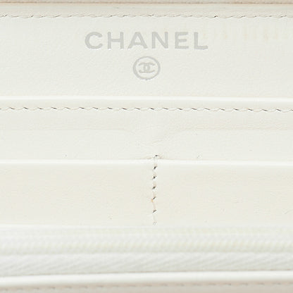 CHANEL Matlasse Round Long Wallet Caviar Skin White Silver-Tone Hardware, Pre-Owned