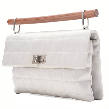シャネル Choco Bar 2.55 ターンロックウッドハンドバッグ サテン シルバー シルバー金具 中古