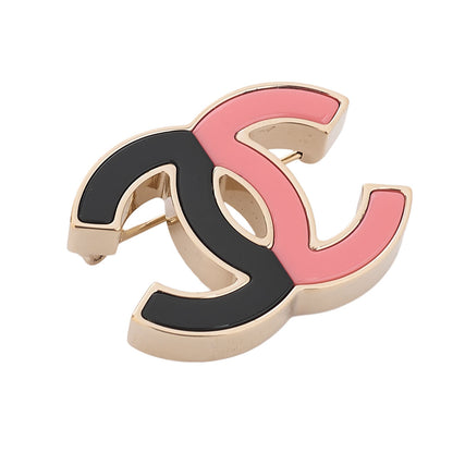 CHANEL ココマーク B23C ブローチ GP (ゴールドプレーテッド) x プラスチック ブラック x ピンク ブローチ ゴールドトーン金具, 中古品