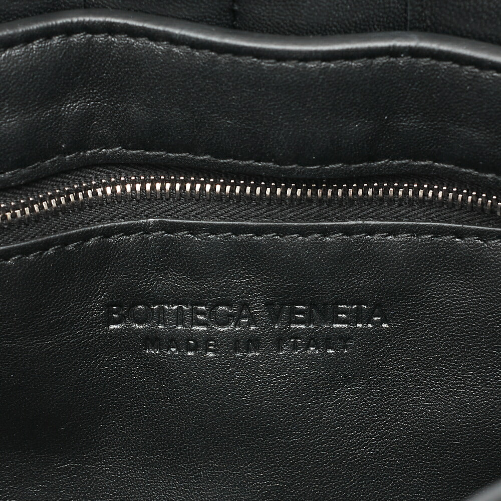 BOTTEGA VENETA イントレチャート ラムスキン パデット カセット ショルダーバッグ ブラック シルバー金具 中古