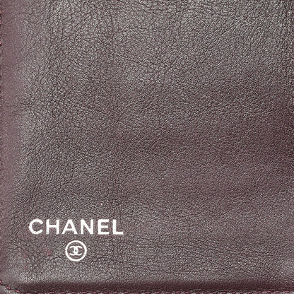 シャネル キャビアスキン マトラッセ 二つ折り長財布 ブラック シルバー金具 中古