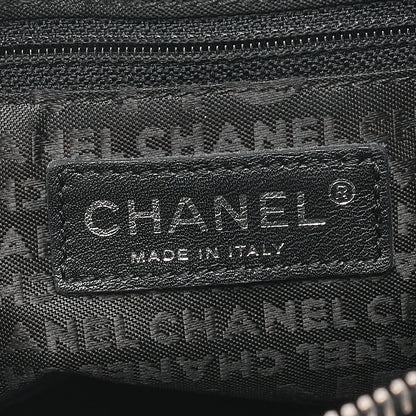 CHANEL ロゴマーク ワンショルダーバッグ コットン × ラムスキン 黒×白 シルバー金具 中古品