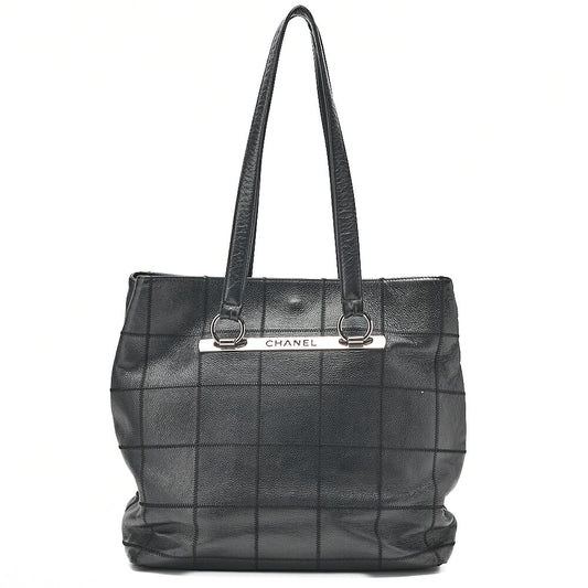 CHANEL Shoulder Bag Chocolate Bar Logo Mark Caviar Skin Black Silver-Tone Hardware, Pre-Owned