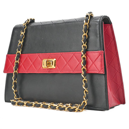 CHANEL マトラッセ 台形 2.55ロック シングル フラップ チェーンショルダー ラムスキン ブラック×レッド ゴールド金具, 中古