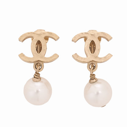 CHANEL Earrings Coco Mark 07A Earrings GP x Faux Pearl Champagne Gold Champagne Gold Plating-Tone Hardware, Pre-Owned