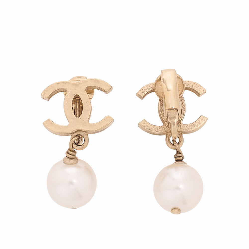 CHANEL Earrings Coco Mark 07A Earrings GP x Faux Pearl Champagne Gold Champagne Gold Plating-Tone Hardware, Pre-Owned