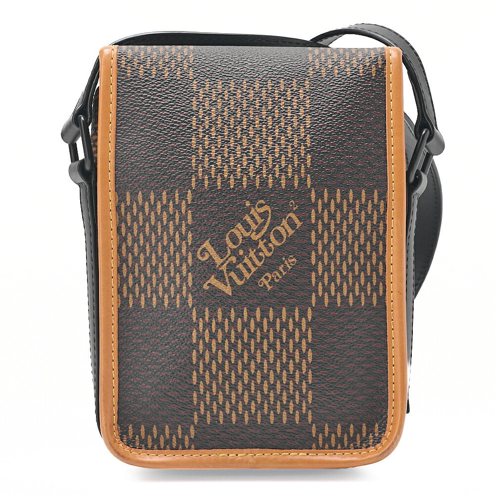 LOUIS VUITTON Louis Vuitton Damier Giant Amazon NIGO Collaboration