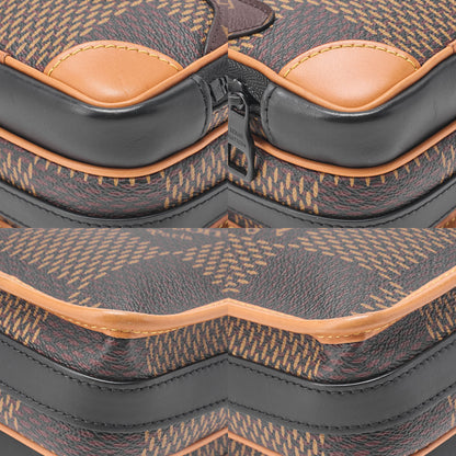 LOUIS VUITTON Louis Vuitton Damier Giant Amazon NIGO Collaboration Messenger N40357 Brown Black-Tone Hardware, Pre-Owned