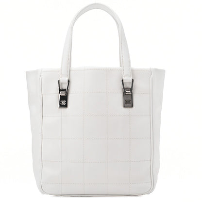 CHANEL Caviar Skin Choco Bar Handbag White Silver-Tone Hardware, Pre-Owned