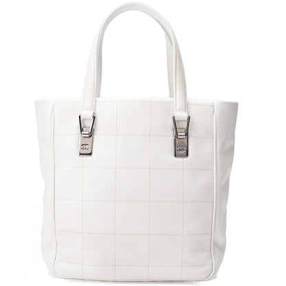 CHANEL Caviar Skin Choco Bar Handbag White Silver-Tone Hardware, Pre-Owned