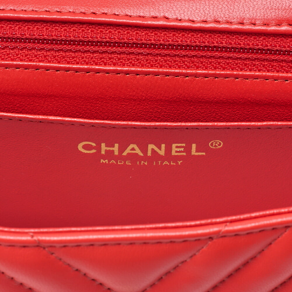 CHANEL Chain Shoulder Bag Mini Matelasse 17cm Lambskin V-Stitch Single Flap Red Gold-Tone Hardware, Pre-Owned