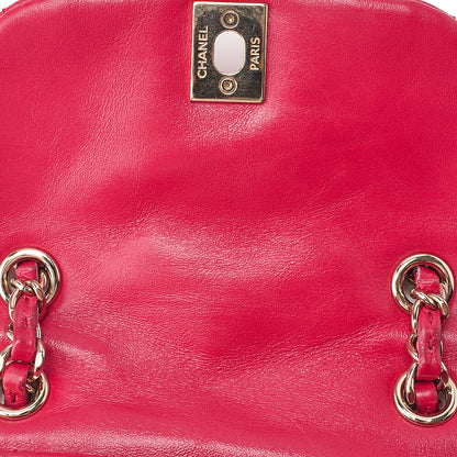 CHANEL Wrinkled Enamel x Lamb Matelasse Turn Lock Chain Backpack Drawstring Type Chain Shoulder Red Gold-Tone Hardware, Pre-Owned