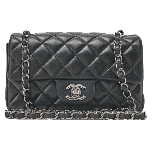 CHANEL Chain Shoulder Bag Minima Telass? 20cm Lambskin Black Silver-Tone Hardware, Pre-Owned