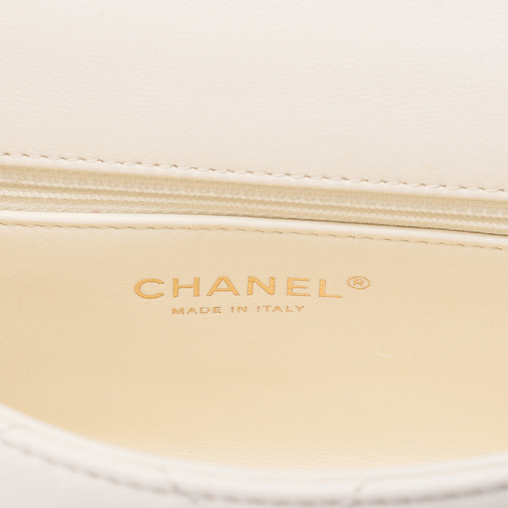 CHANEL Lambskin Minimatette with Heart Charm Chain Shoulder White Gold-Tone Hardware, Pre-Owned