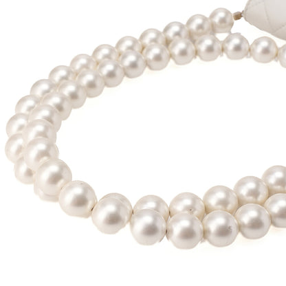 CHANEL Minimatrasse Fake Pearl Pearl Chain Wallet Lambskin White Gold-Tone Hardware, Pre-Owned