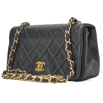 CHANEL Lambskin Minimat Telass? 19cm Full Flap Chain Shoulder Black Gold-Tone Hardware, Pre-Owned
