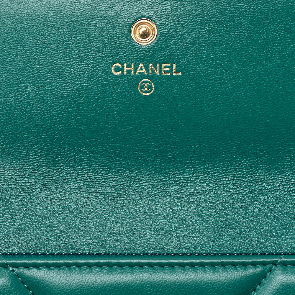 CHANEL Chanel Matelasse Lambskin Chanel 19 Bifold Long Wallet Green Gold-Tone Hardware, Pre-Owned