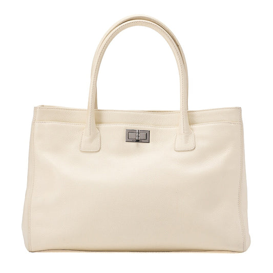 CHANEL Tote Bag Executive Caviar Skin 2.55 White Silver-Tone Hardware, Pre-Owned