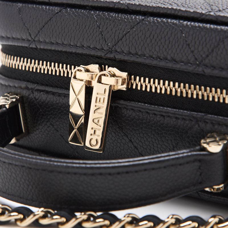 CHANEL Mini Handbag 2WAY Matelasse Chain Shoulder Caviar Skin Black Gold-Tone Hardware Pre-Owned - Vintage La Charme