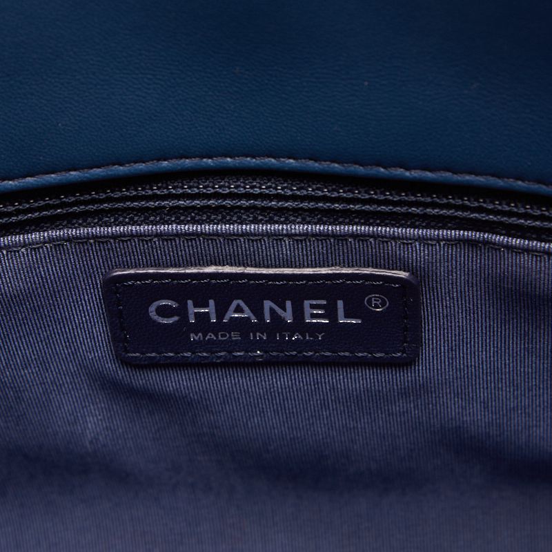 CHANEL Double Chain Tote Matelasse Lambskin Blue Silver-Tone Hardware Pre-Owned - Vintage La Charme