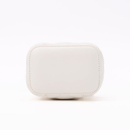 CHANEL Shoulder Bag Matelasse Camellia Chain Shoulder Lambskin White Gold-Tone Hardware Pre-Owned - Vintage La Charme