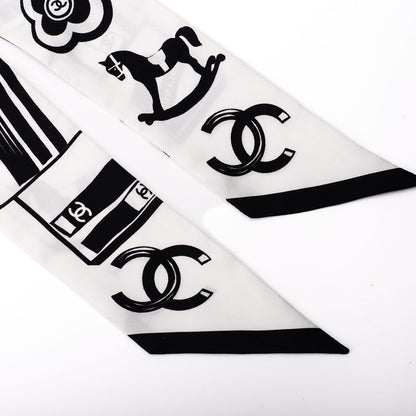 CHANEL Scarf Coco Mark Silk Black Gold-Tone Hardware Pre-Owned - Vintage La Charme