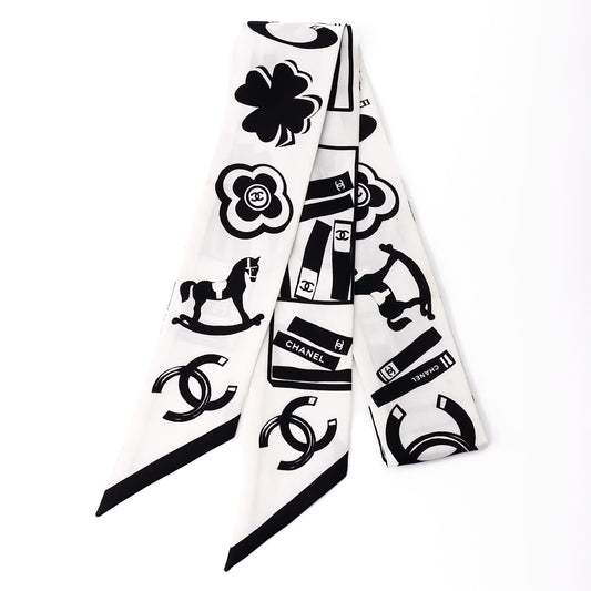 CHANEL Scarf Coco Mark Silk Black Gold-Tone Hardware Pre-Owned - Vintage La Charme